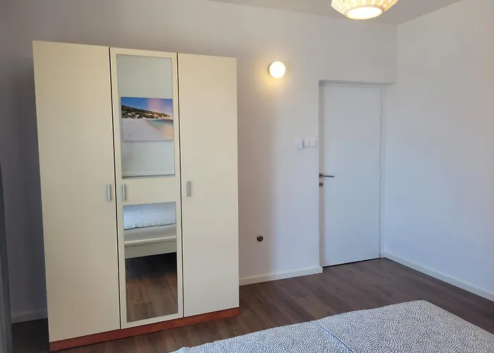 Апартаменты Vanesa & Nikolina Мали-Лошинь